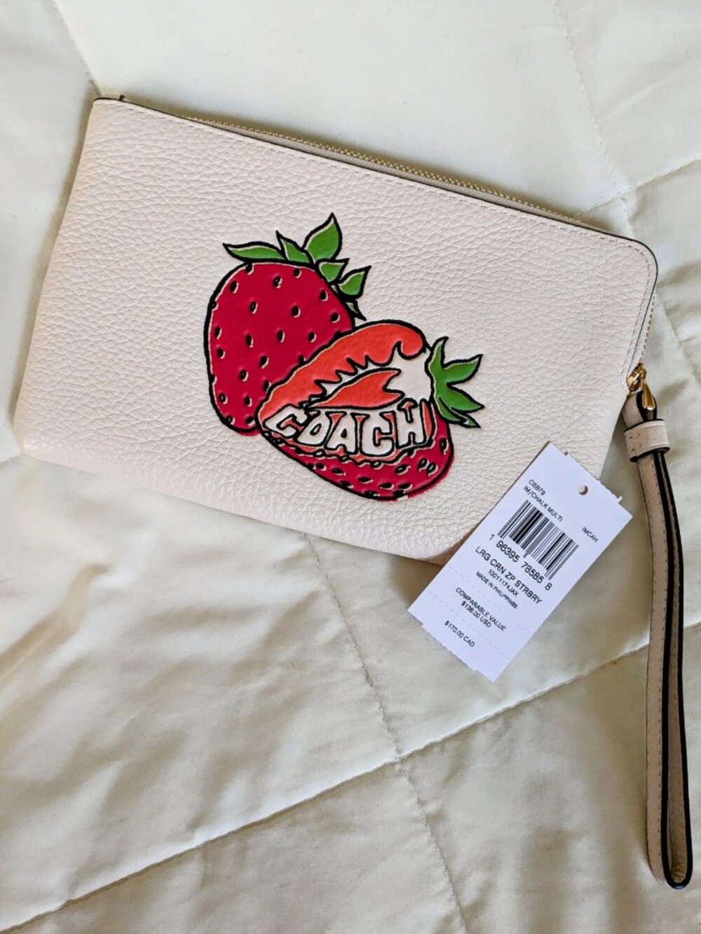 RARE Coach Large Corner Zip Wristlet Strawberry Print Pebble Leather Chalk NWT - Picture 7 of 7